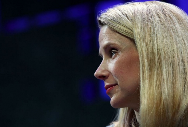 Генеральный директор Yahoo лишилась ежегодного бонуса