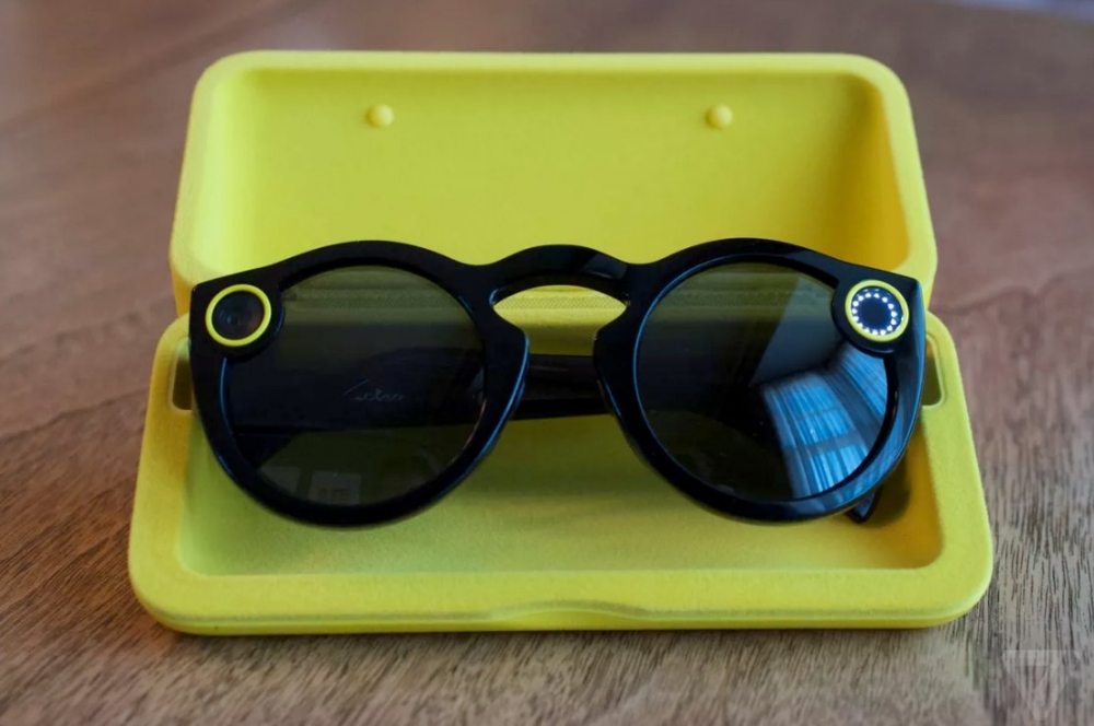 Очки Snapchat Spectacles теперь доступны в Европе