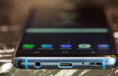 Да! В Samsung Galaxy S9 будет классический разъем для наушников! (+видео)
