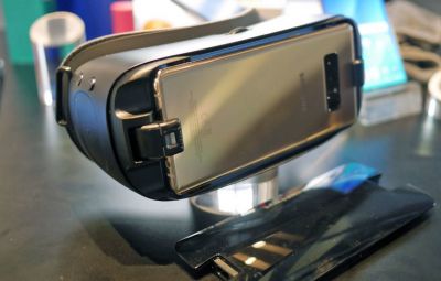 Samsung предлагает бесплатные адаптеры Gear VR для владельцев Galaxy Note 9