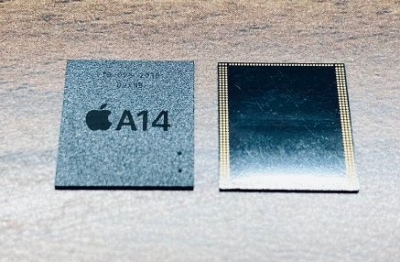 Появились первые изображения чипа памяти A14 для новых iPhone 12 и дисплеев для них