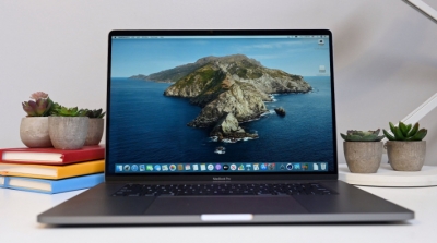 Apple запатентовала эргономичную наклонную клавиатуру для MacBook Pro