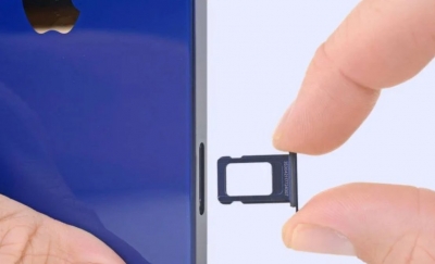 Apple может выпустить iPhone 14 вообще без лотка для SIM-карты