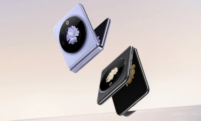 Раскладной телефон Phantom V от Tecno выгодно выделился круглым дисплеем на крышке